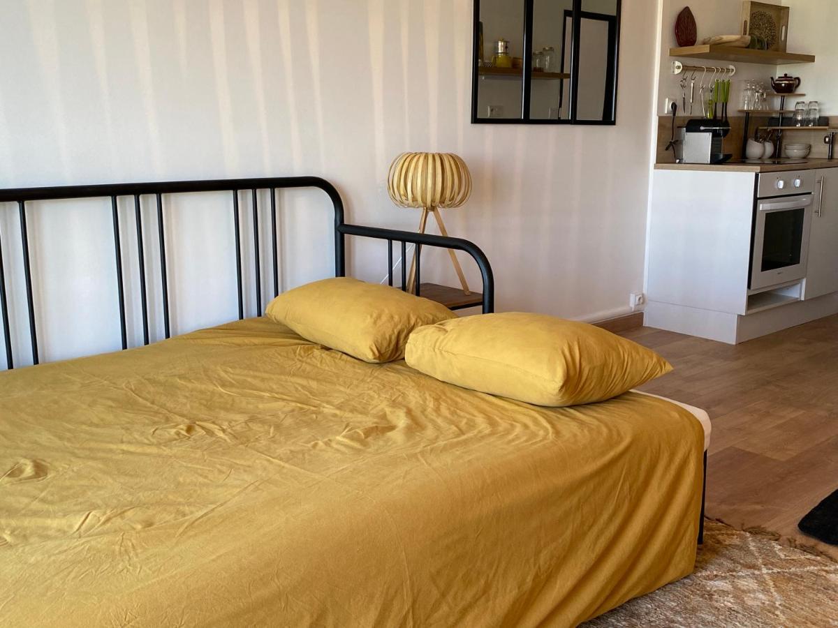 Apartment Equipee Et Balcon Avec Vue Degagee