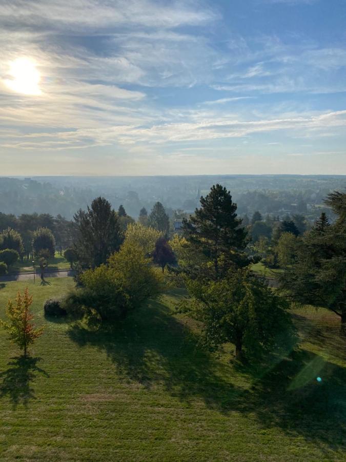 Apartment Equipee Et Balcon Avec Vue Degagee *